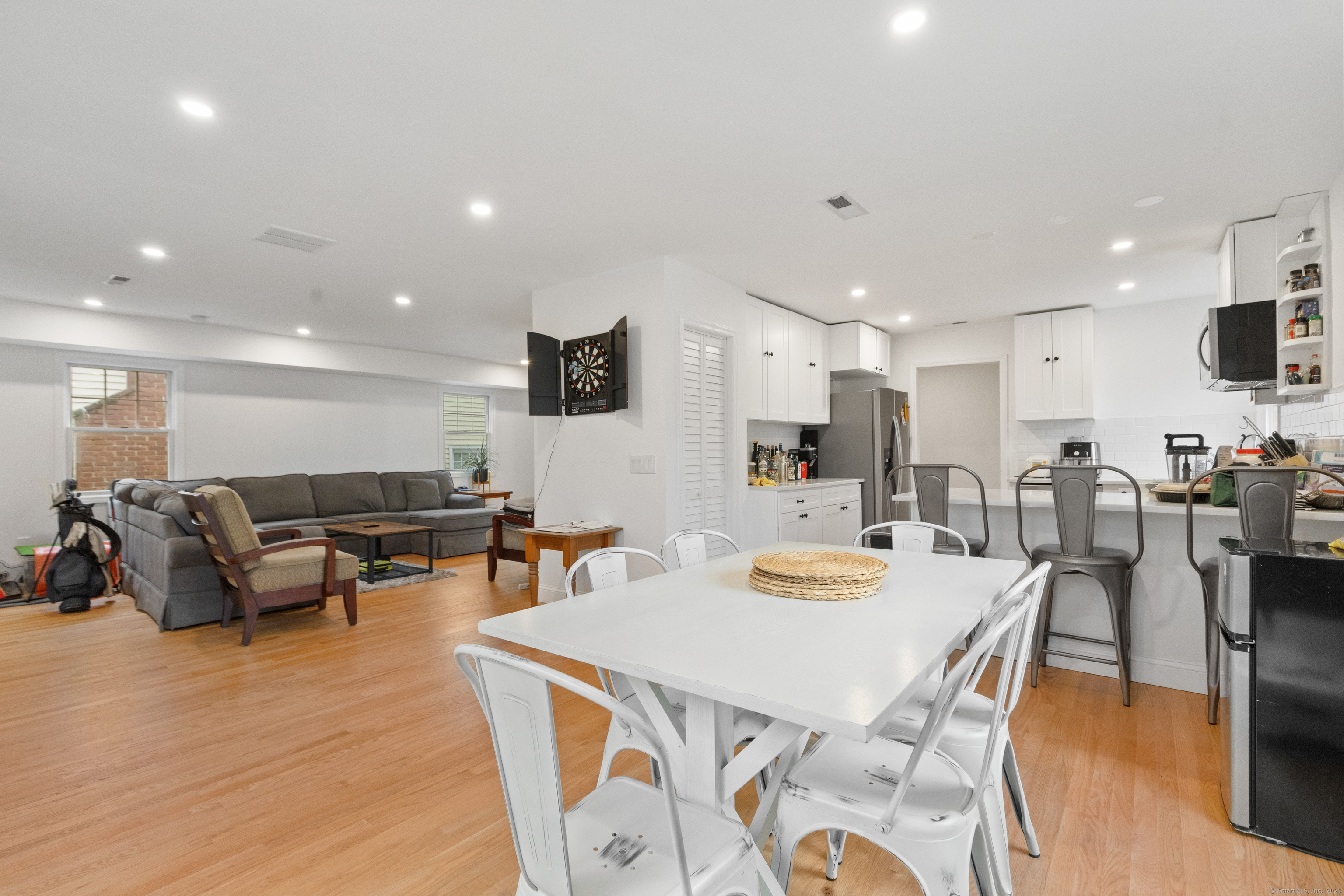 Stamford, Connecticut 06906, United States, 4 Bedrooms Bedrooms, ,4 BathroomsBathrooms,Residential,Active,156759