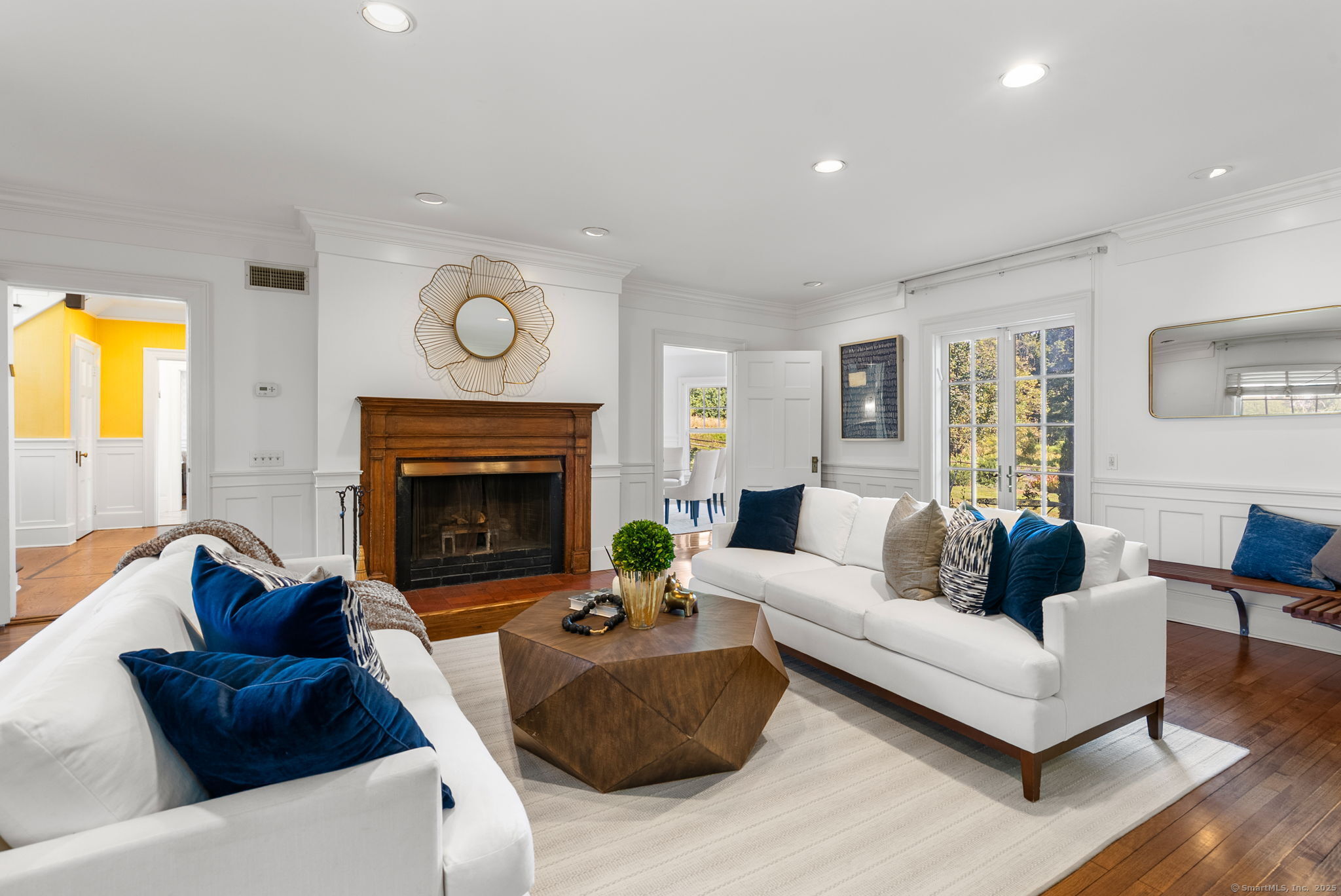 221 Greens Farms Road