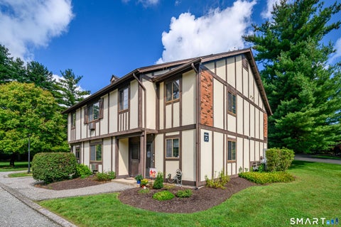 Condo For Sale - 19 Eden Court #19<br/> Fairfield County, Brookfield, CT 06804