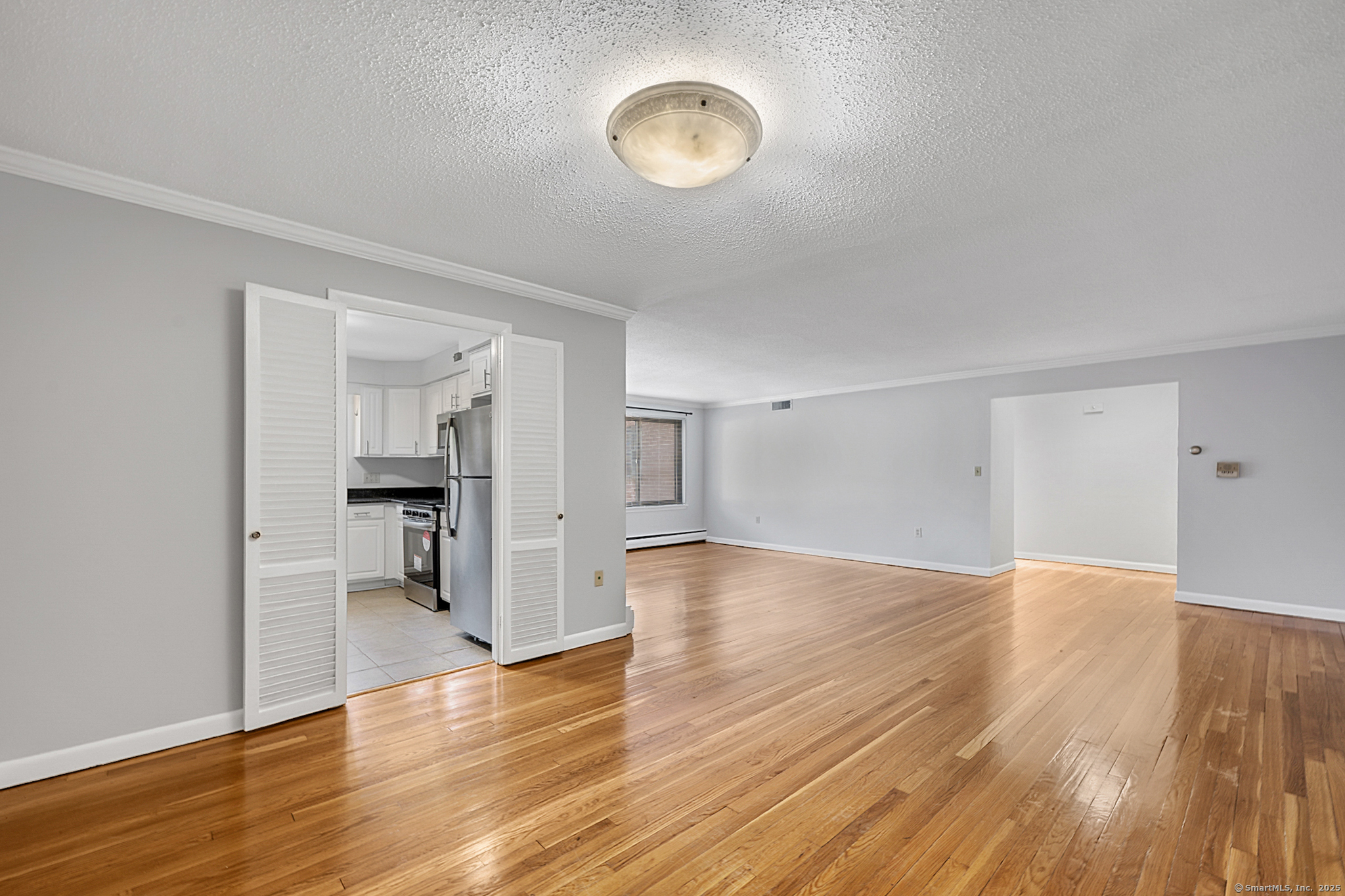 West Hartford, Connecticut 06119, United States, 2 Bedrooms Bedrooms, ,2 BathroomsBathrooms,Residential,Active,239137