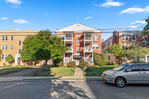 Photo of 26 Robin Road #APT 3, West Hartford, CT 06119 (MLS # 24132651)