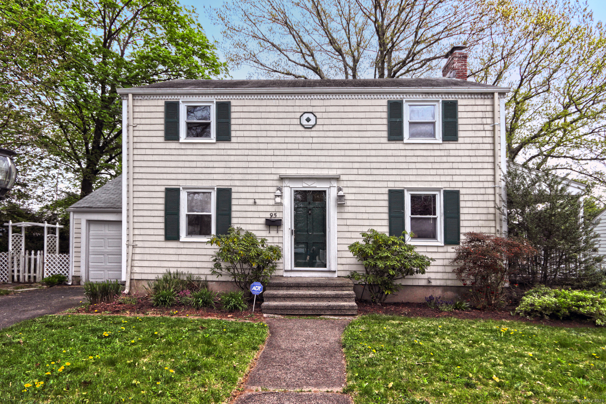 Property for Sale at 95 Glendale Street, Hamden, Connecticut - Bedrooms: 3 
Bathrooms: 2 
Rooms: 6  - $315,000