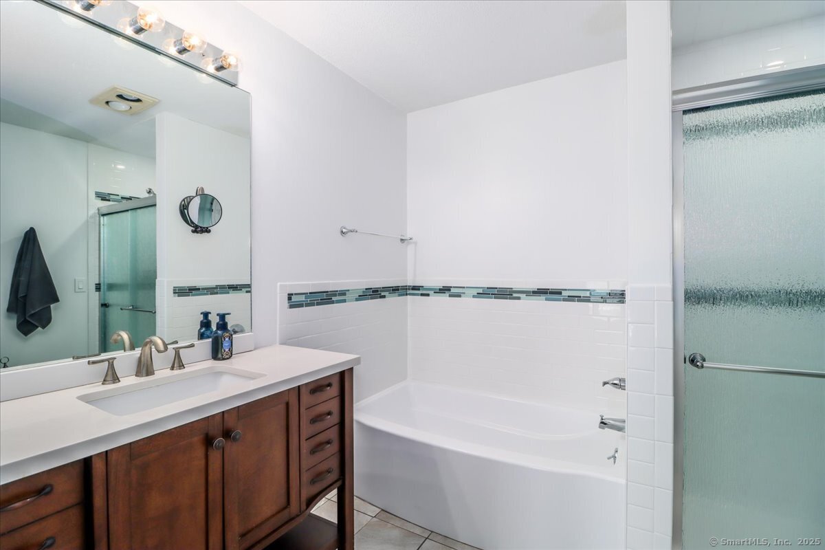 124 Deer Hill Avenue #A19, Danbury, Connecticut image 17