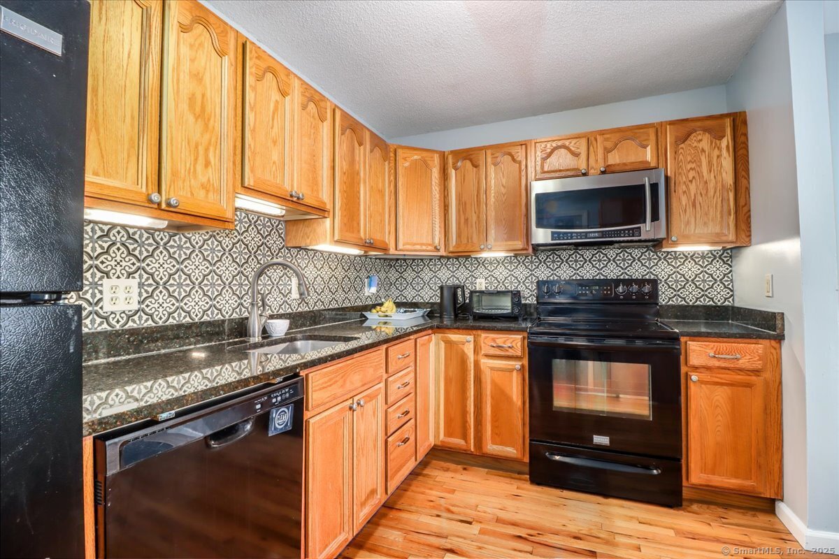 124 Deer Hill Avenue #A19, Danbury, Connecticut image 9