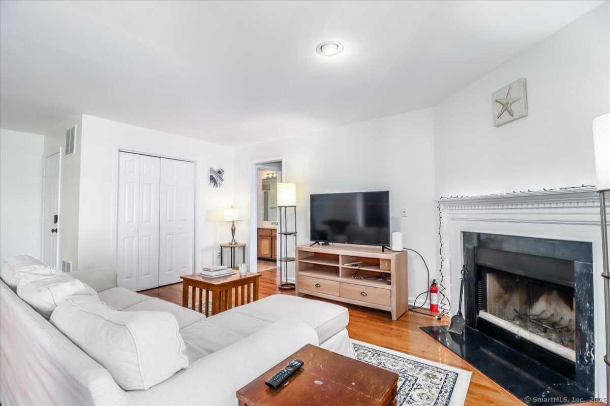 124 Deer Hill Avenue #A19, Danbury, Connecticut image 7