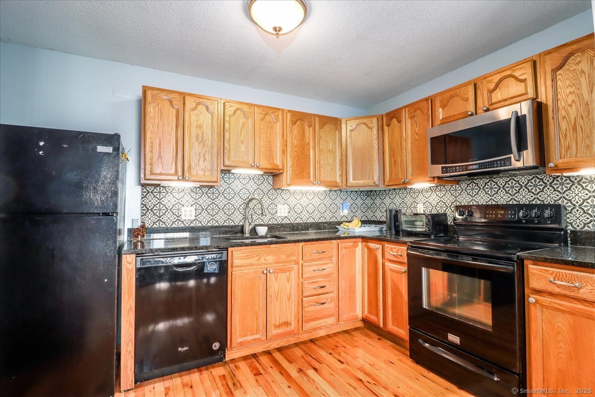 124 Deer Hill Avenue #A19, Danbury, Connecticut image 10
