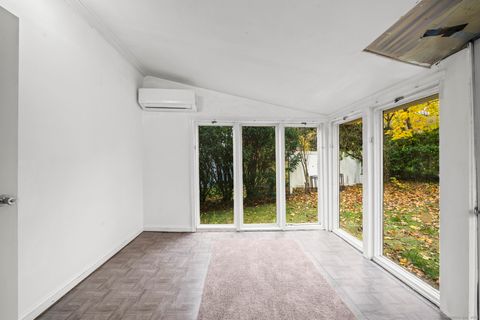 Tiny photo for 9 Tunxis Place, Simsbury, CT 06081 (MLS # 24136976)