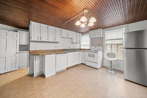 Tiny photo for 9 Tunxis Place, Simsbury, CT 06081 (MLS # 24136976)