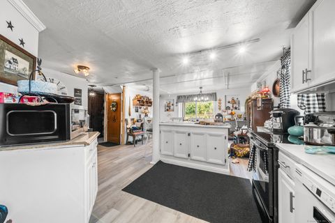 Tiny photo for 9 Tunxis Place, Simsbury, CT 06081 (MLS # 24136976)