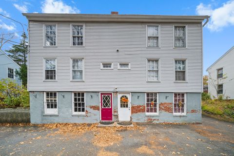 Photo of 9 Tunxis Place, Simsbury, CT 06081 (MLS # 24136976)