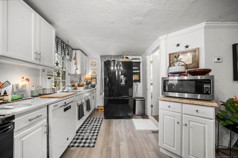 Tiny photo for 9 Tunxis Place, Simsbury, CT 06081 (MLS # 24136976)