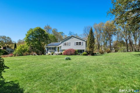 Homes For Sale - 8 Stony Brook Road<br/> Brookfield, CT 06804
