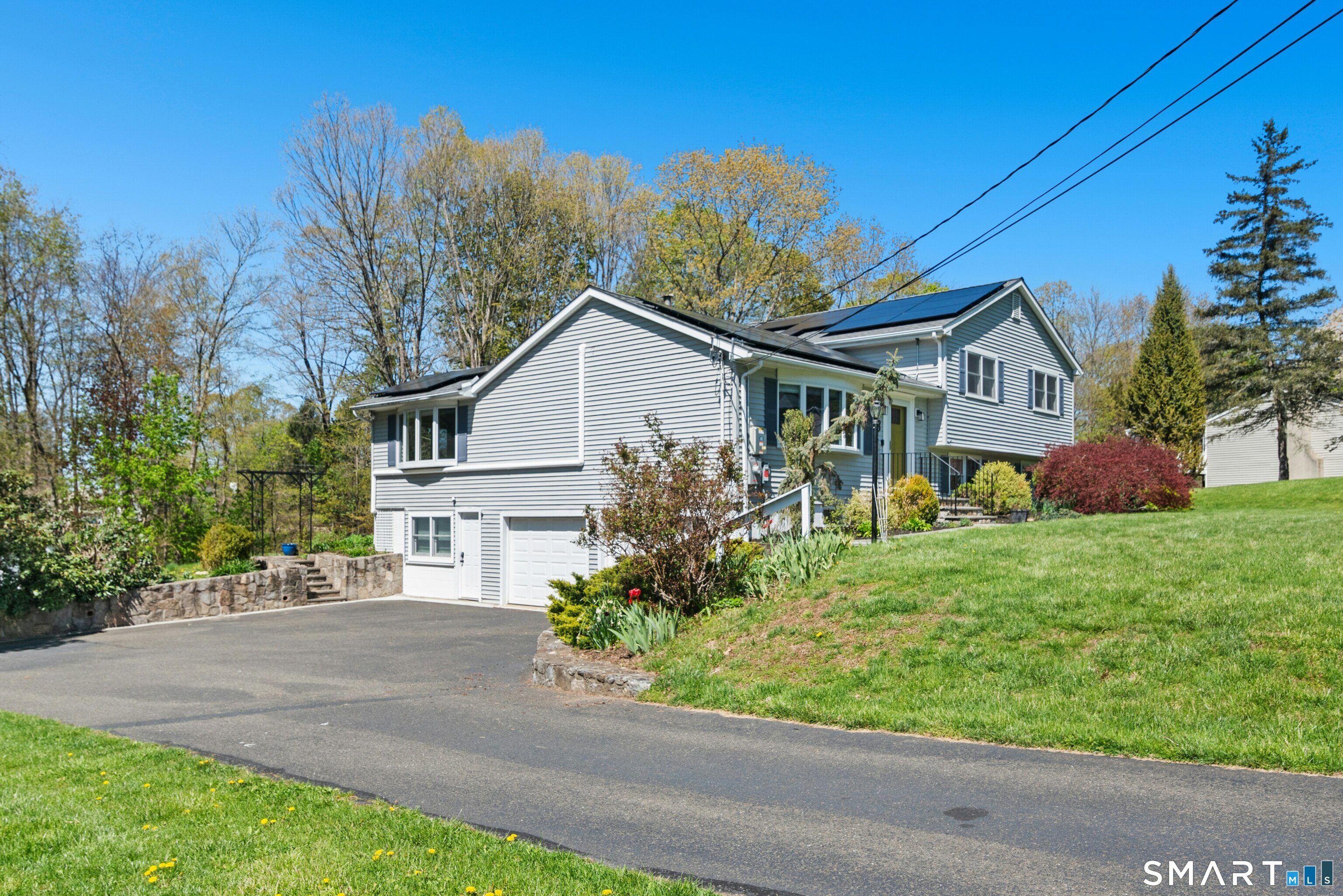 8 Stony Brook Road