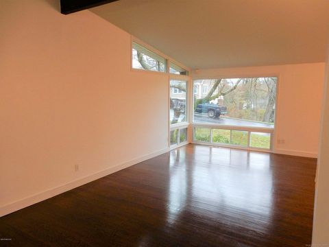Tiny photo for 4 Split Timber Place, Greenwich, CT 06878 (MLS # 24142220)