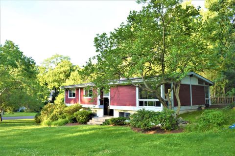 Tiny photo for 4 Split Timber Place, Greenwich, CT 06878 (MLS # 24142220)