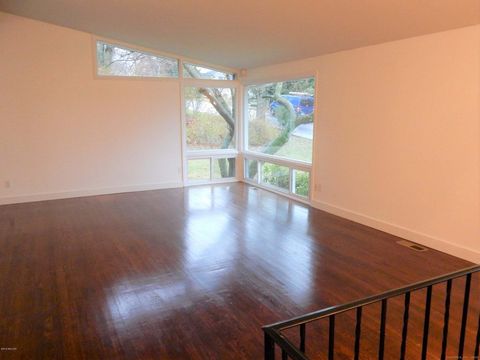 Tiny photo for 4 Split Timber Place, Greenwich, CT 06878 (MLS # 24142220)