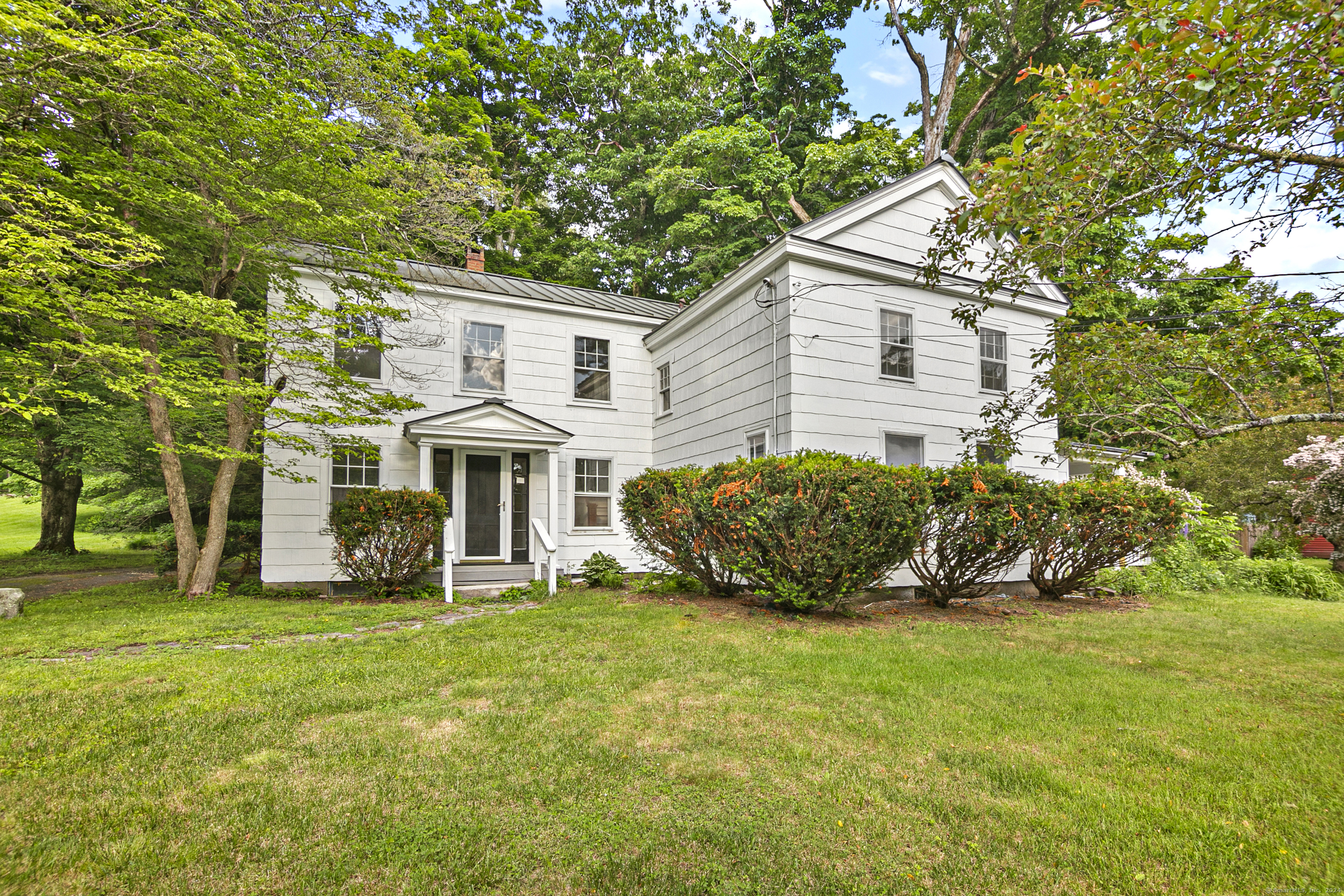 424 East River Road