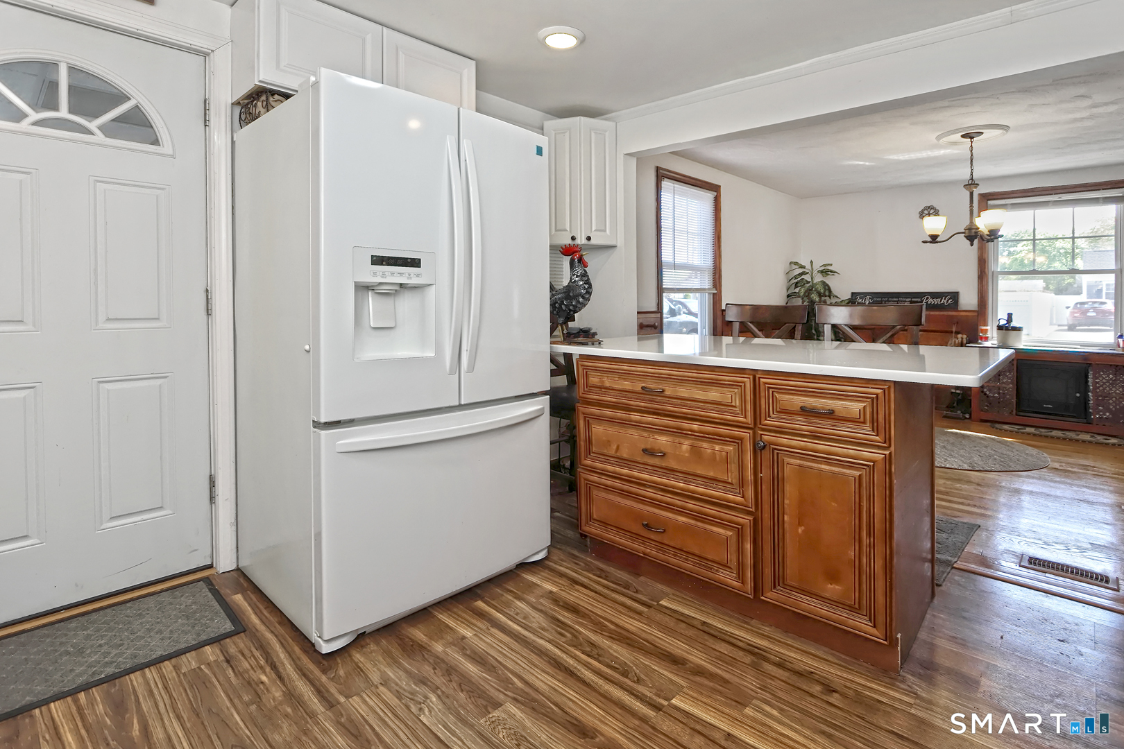 10 Glenmoor Drive
