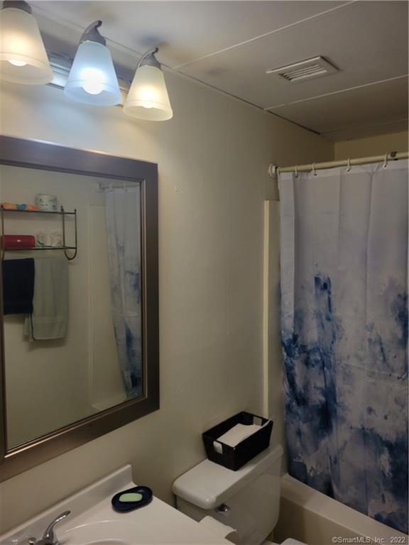 Stamford, Connecticut 06902, United States, 2 Bedrooms Bedrooms, ,2 BathroomsBathrooms,Residential,Active,238672