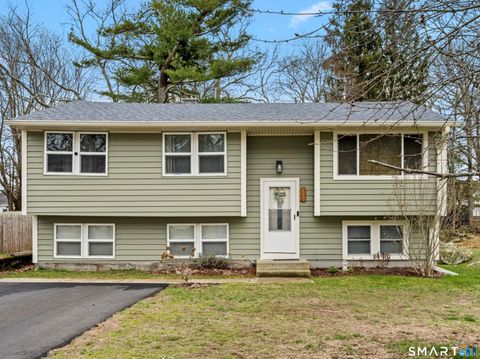Photo of 113 Warner Street, Groton, CT 06340 (MLS # 24165171)