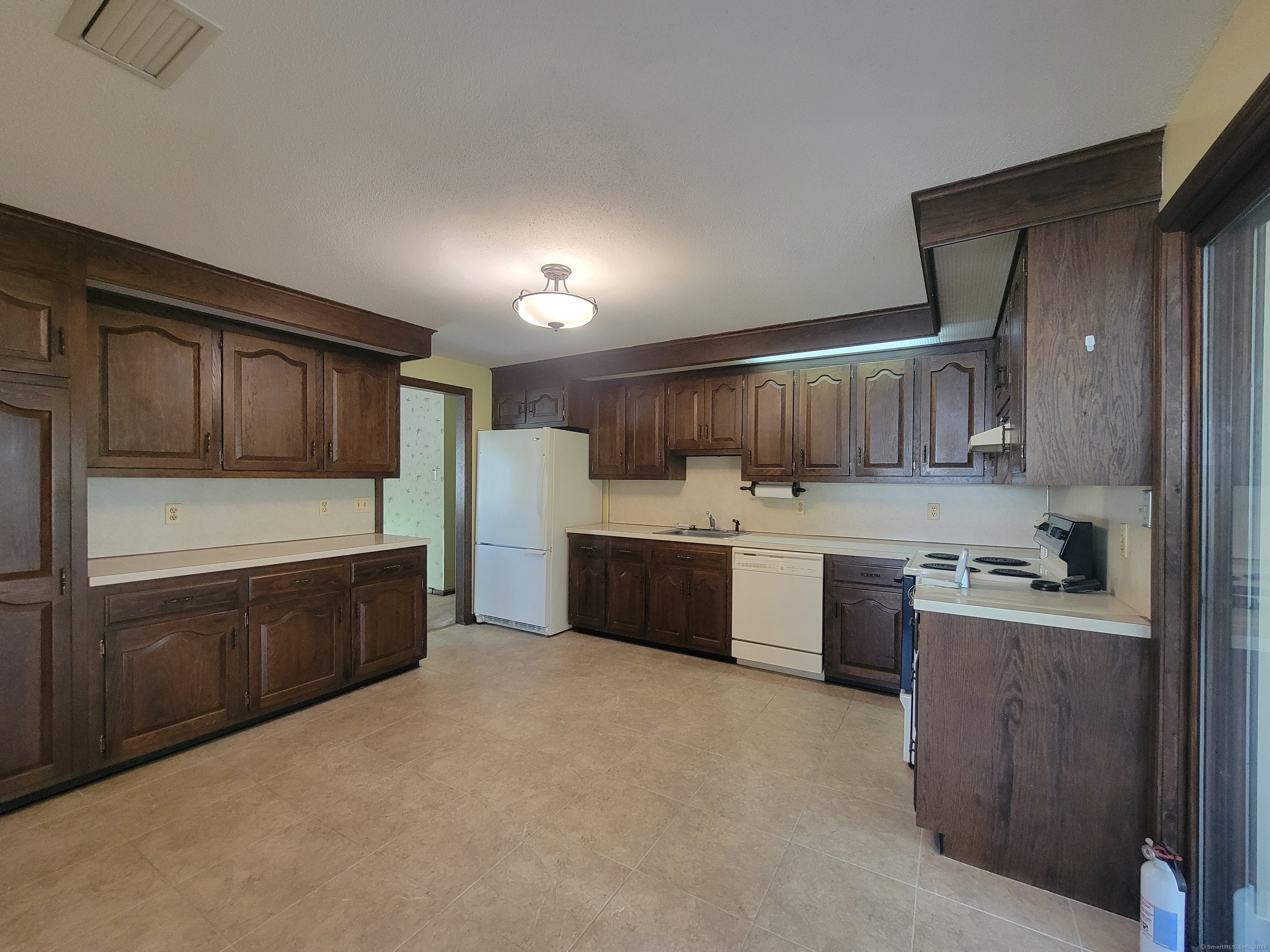 19 Pioneer Drive, Windsor, Connecticut image 19