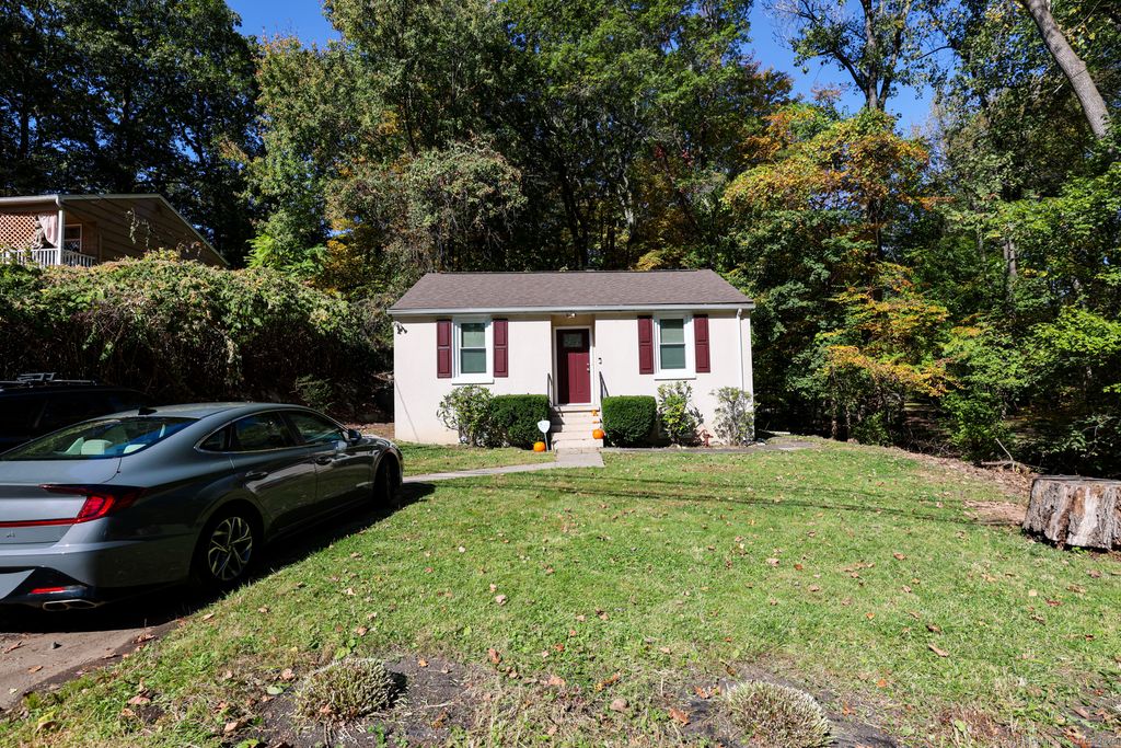 Photo of 94 Wooster Avenue, Waterbury, CT 06708 (MLS # 24134136)