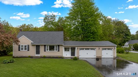 Photo of 4 Lox Lane, Enfield, CT 06082 (MLS # 24173392)