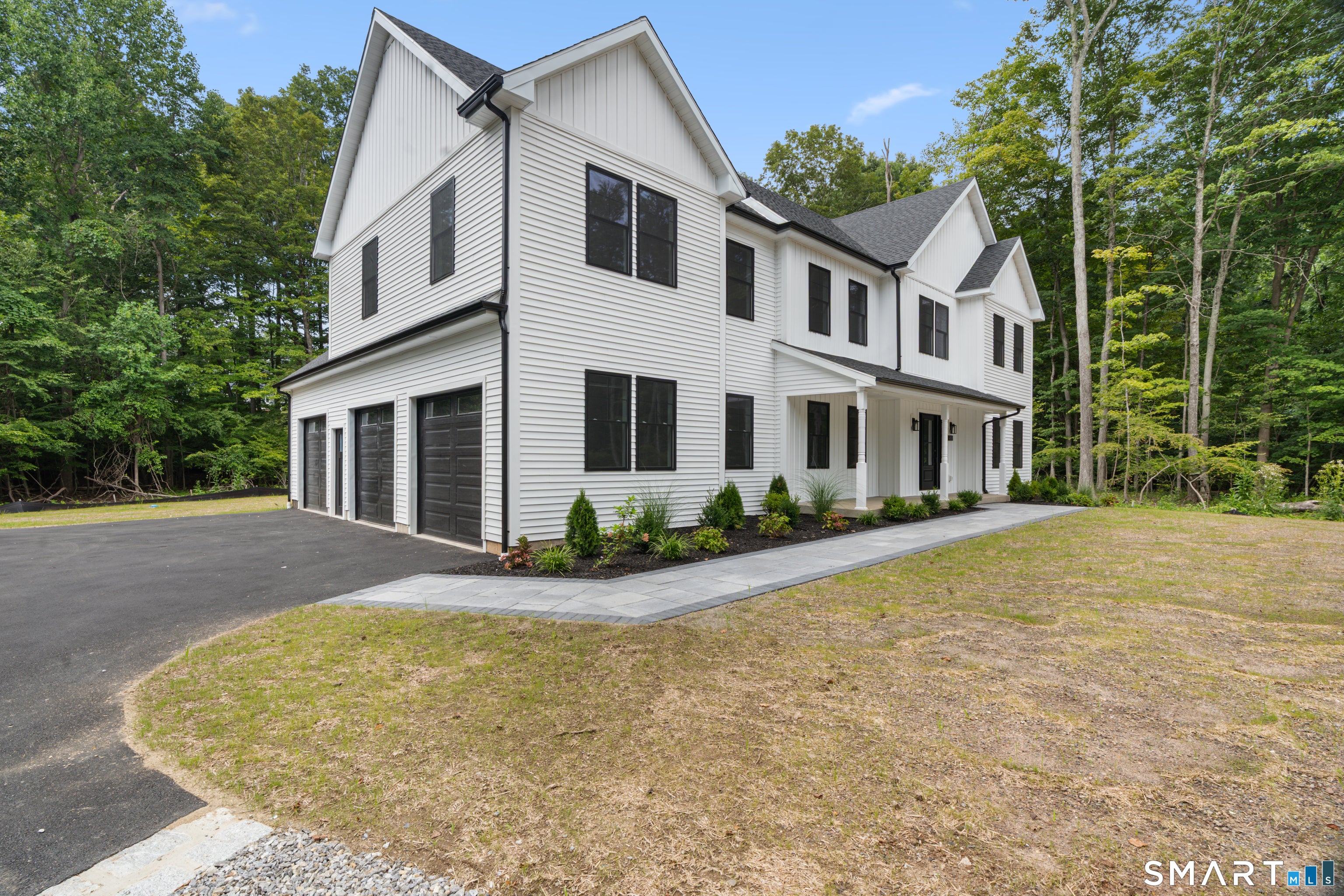 450 Bluff View Drive