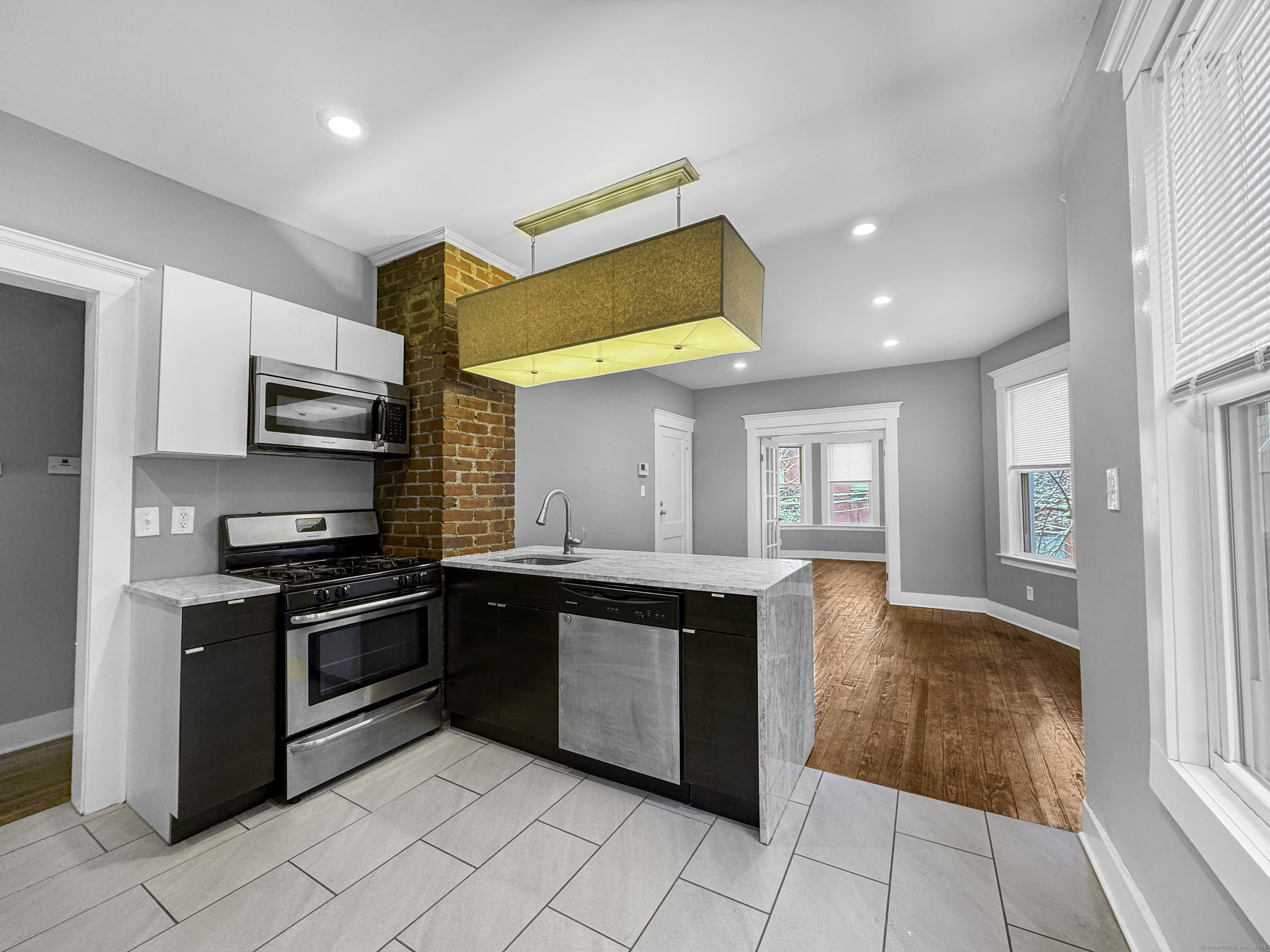 Rental Property at Nicoll Street 2, New Haven, Connecticut - Bedrooms: 3 
Bathrooms: 2 
Rooms: 4  - $3,000 MO.