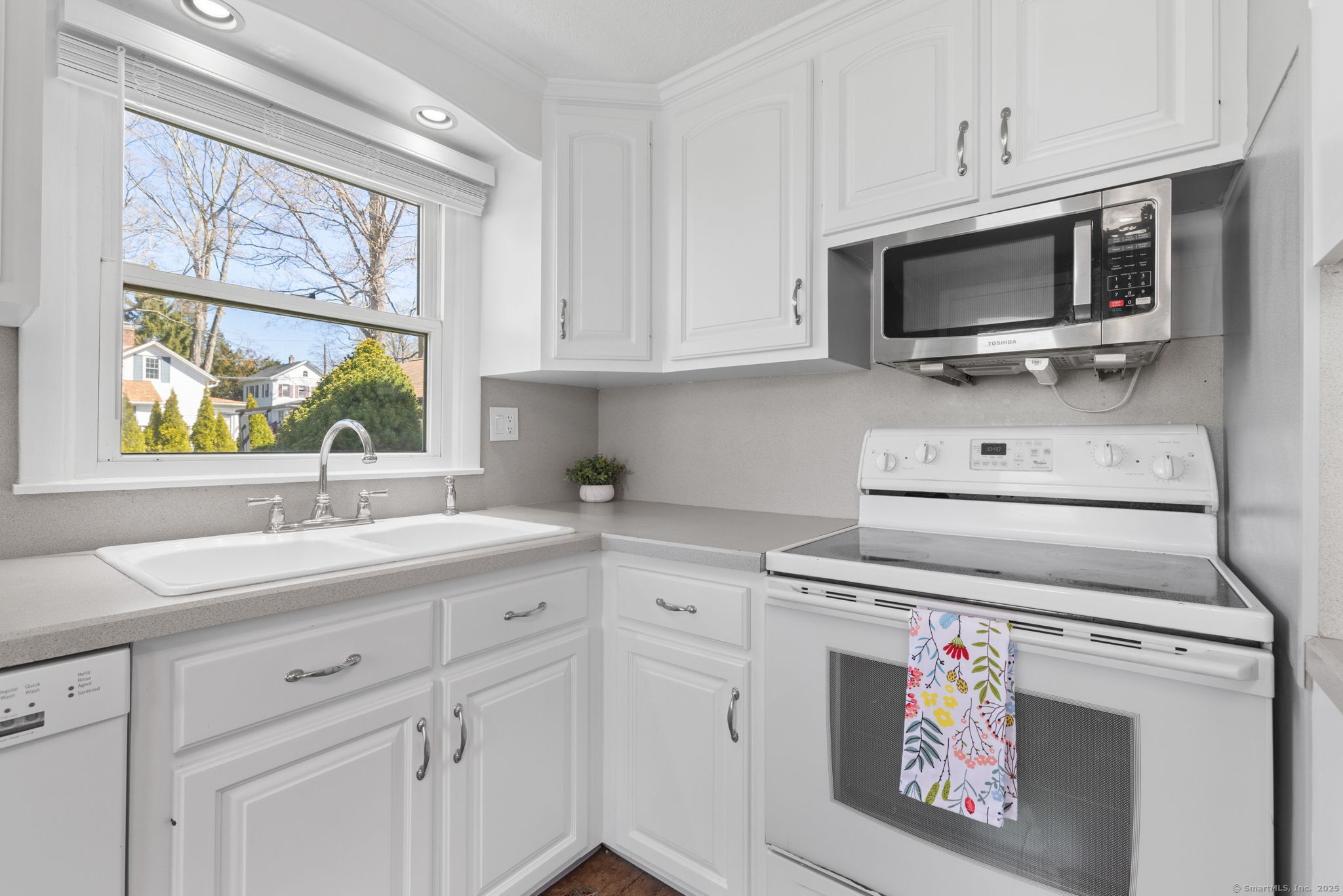 79 Rowe Place, Bristol, Connecticut image 11