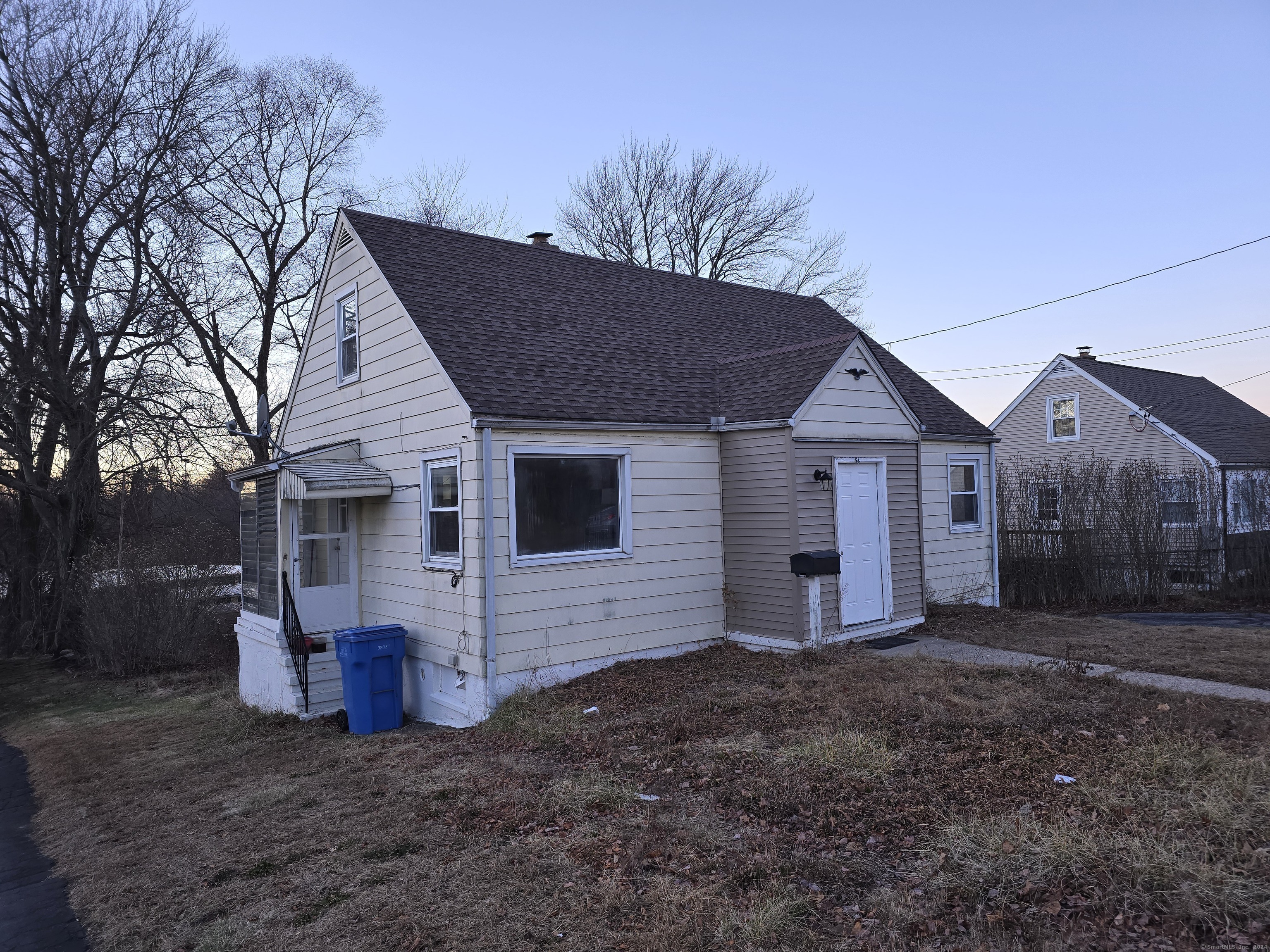 Rental Property at 34 Decicco Road, Waterbury, Connecticut - Bedrooms: 3 
Bathrooms: 1 
Rooms: 6  - $1,950 MO.