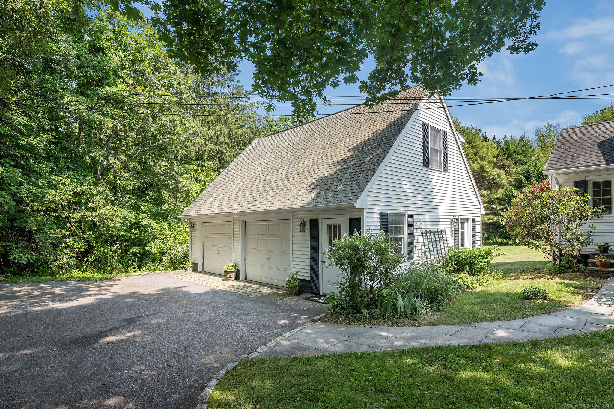 33 Boston Post Road