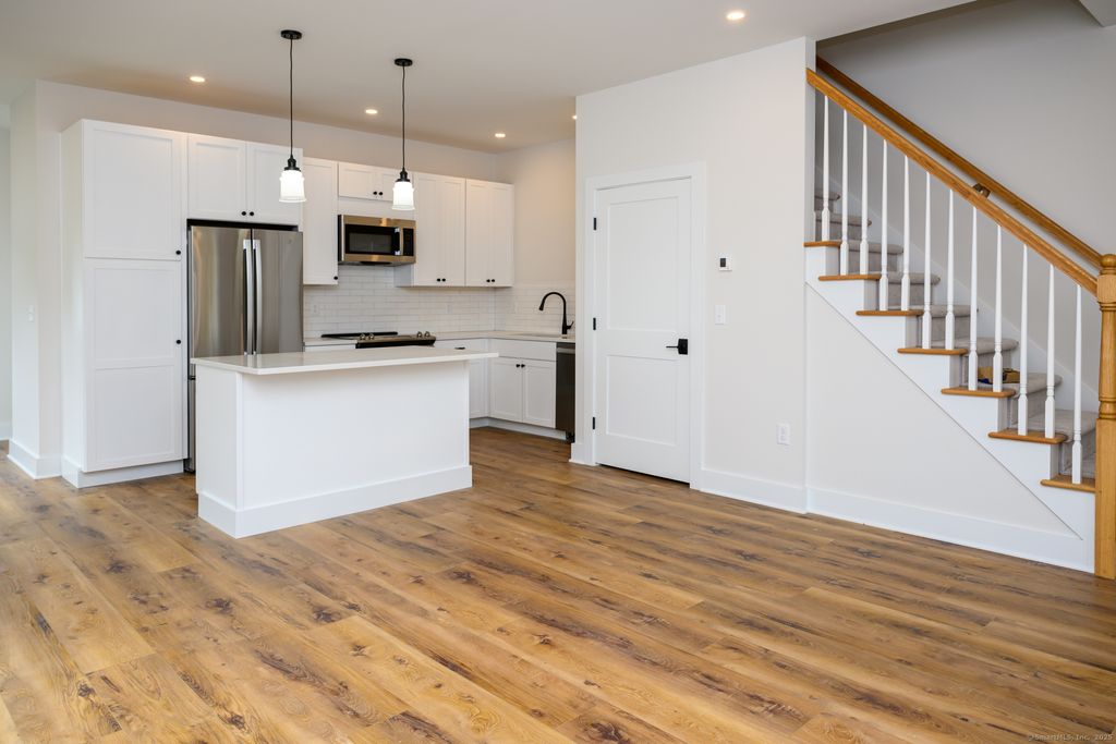 Photo of 138 Boston Post Road #10, East Lyme, CT 06333 (MLS # 24130449)