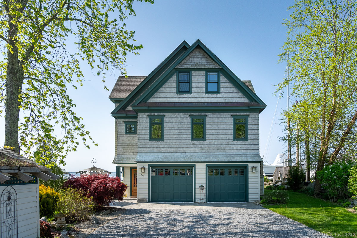 49 Bayberry Lane