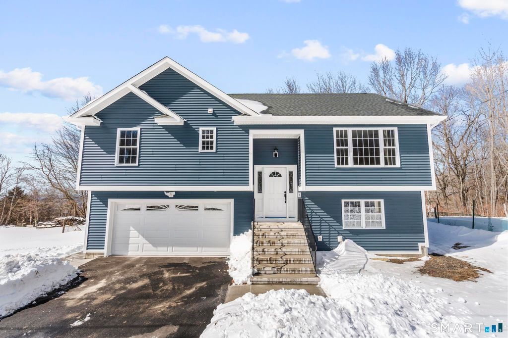 Photo of 281 Traverse Street, Waterbury, CT 06704 (MLS # 24159332)