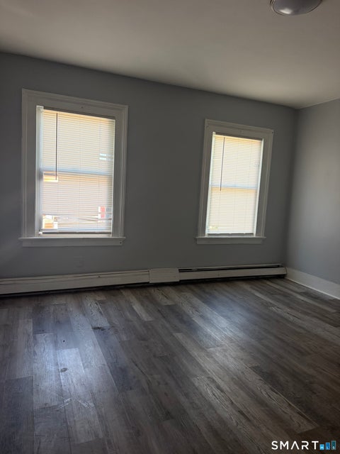 Multifamily For Rent - 16 Fourth Street<br/> New Haven County, Waterbury, CT 06708