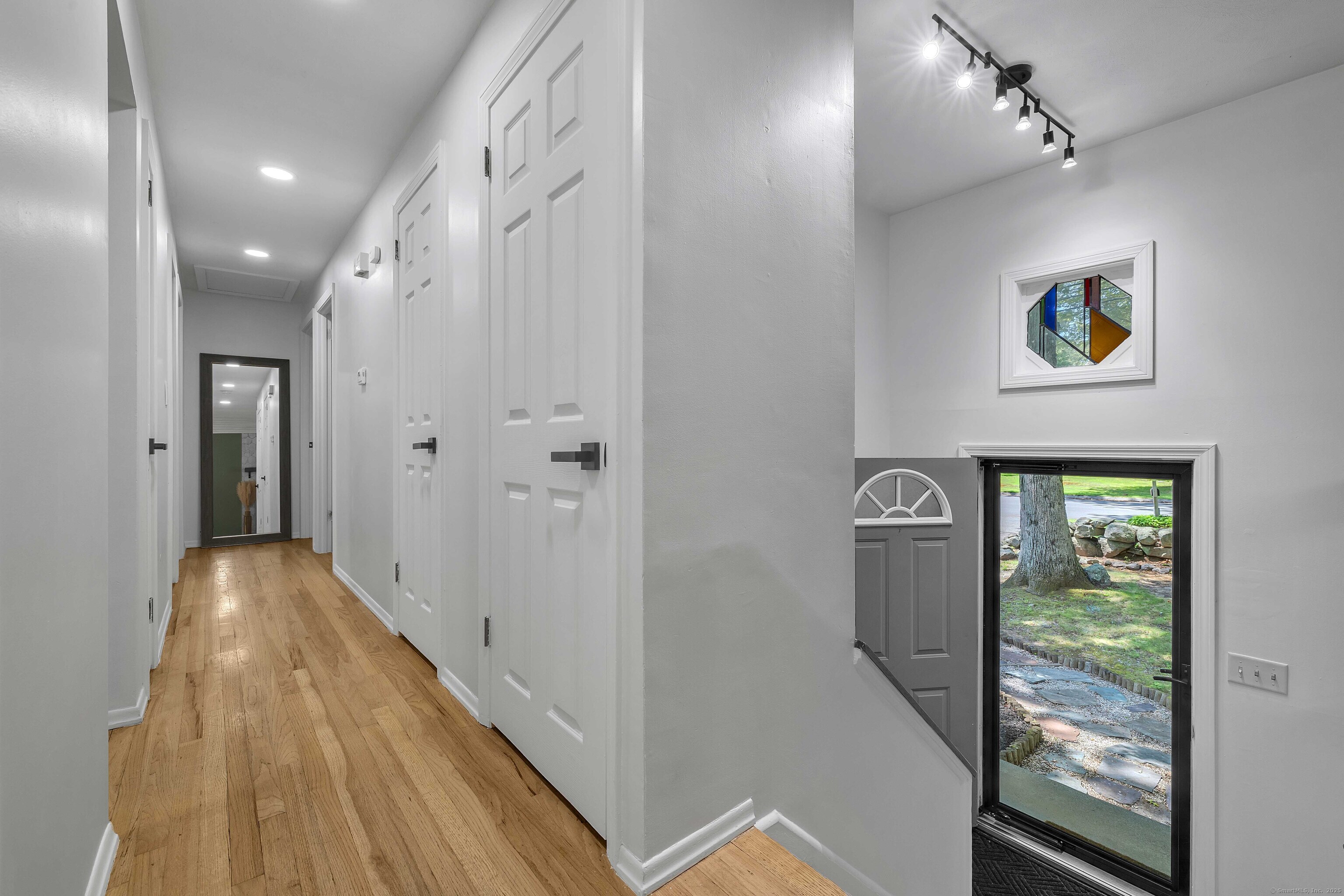 8 Oakwood Drive