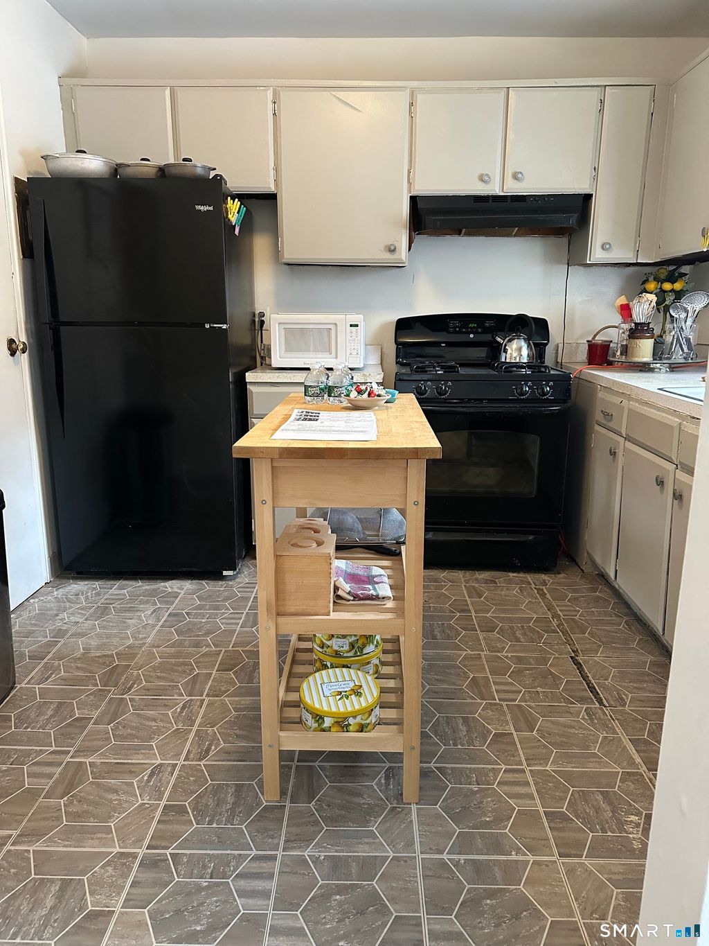 Photo of 15 Madison Street #APT B7, Norwalk, CT 06854 (MLS # 24145836)