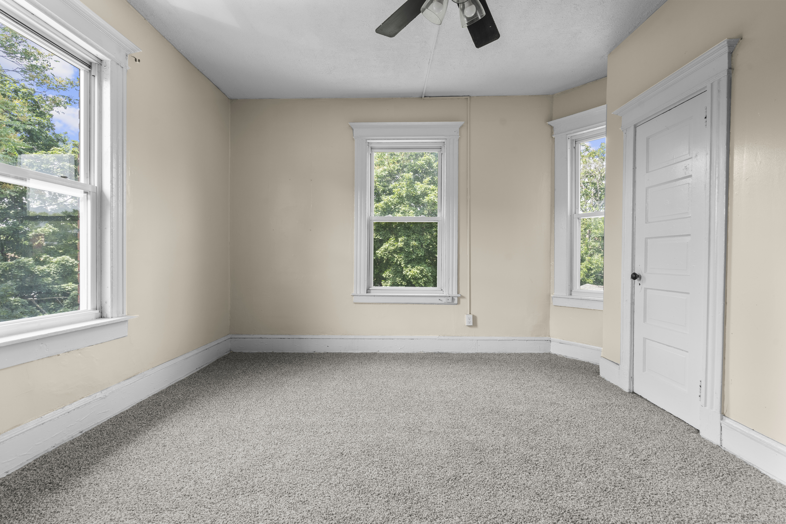 Hartford, Connecticut 06120, United States, 5 Bedrooms Bedrooms, ,2 BathroomsBathrooms,Residential,Active,157063