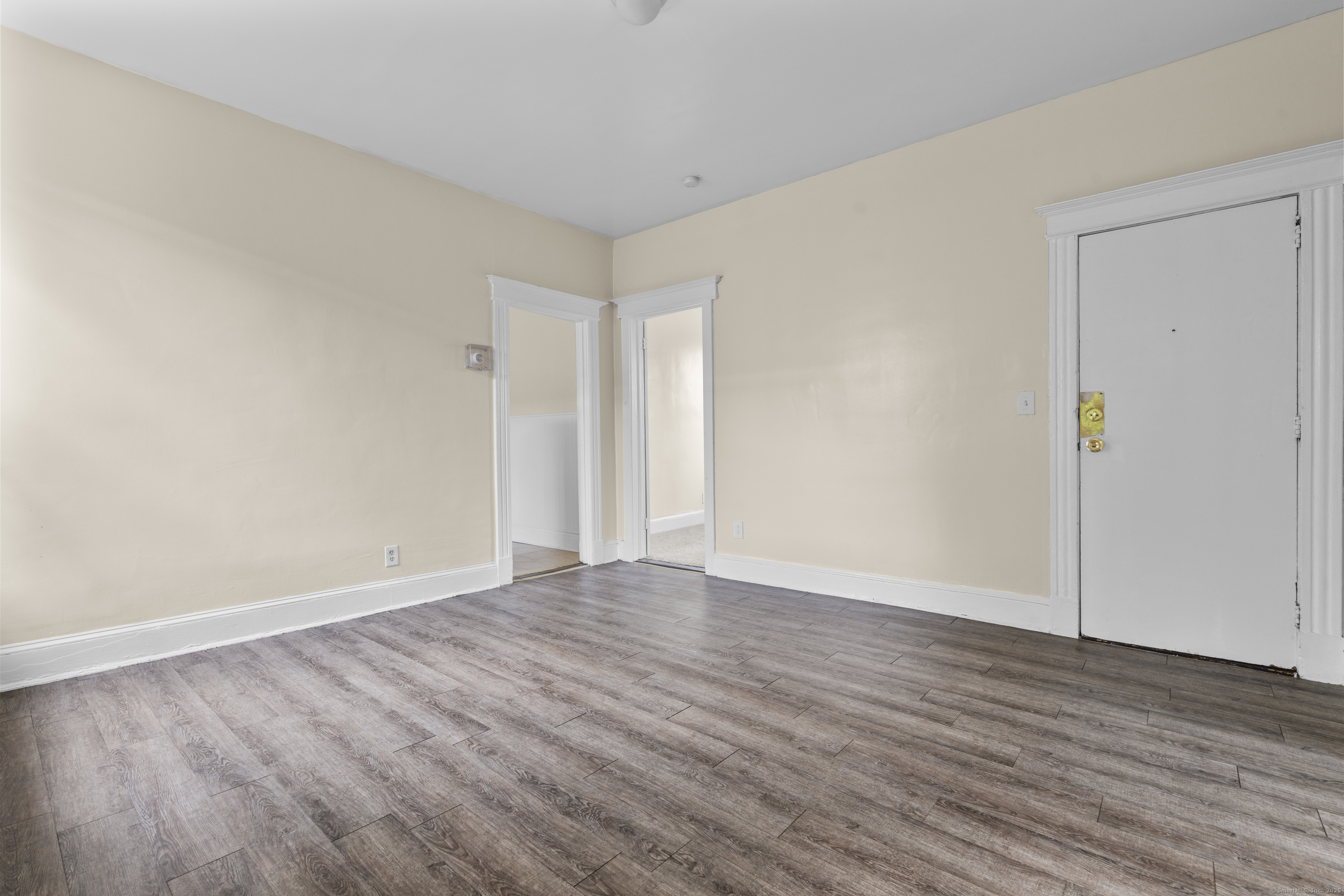 Hartford, Connecticut 06120, United States, 5 Bedrooms Bedrooms, ,2 BathroomsBathrooms,Residential,Active,157063