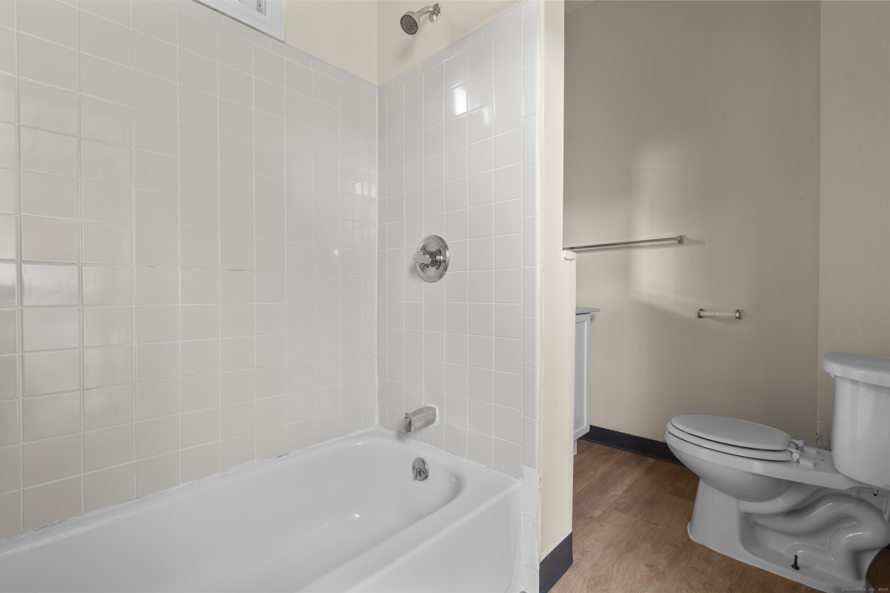 Hartford, Connecticut 06120, United States, 5 Bedrooms Bedrooms, ,2 BathroomsBathrooms,Residential,Active,157063