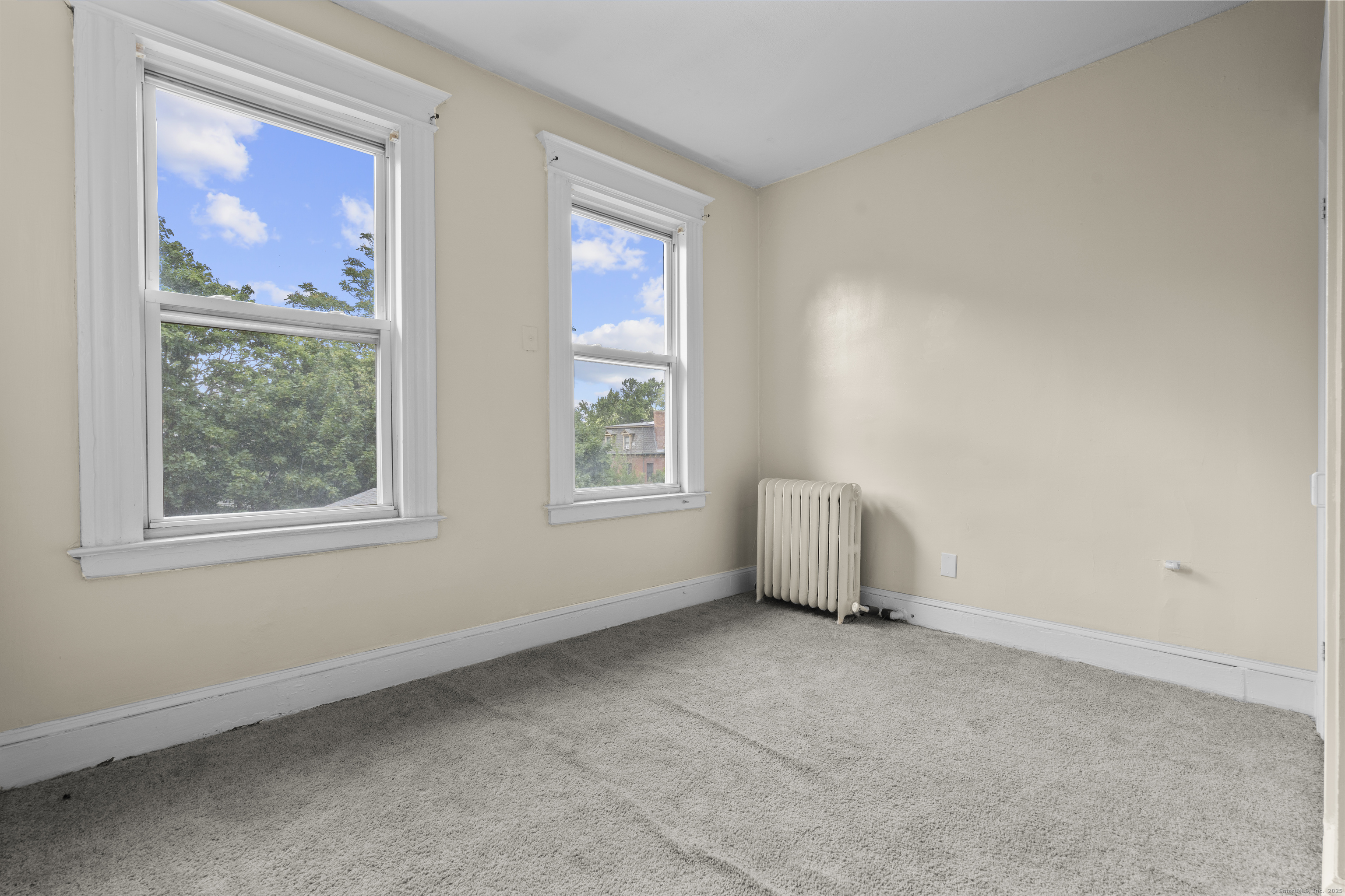 Hartford, Connecticut 06120, United States, 5 Bedrooms Bedrooms, ,2 BathroomsBathrooms,Residential,Active,157063