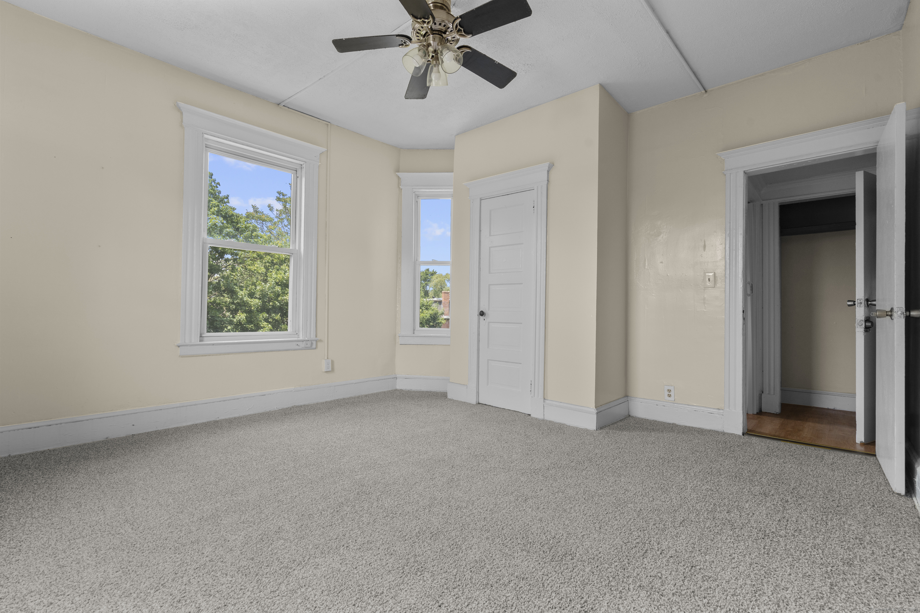 Hartford, Connecticut 06120, United States, 5 Bedrooms Bedrooms, ,2 BathroomsBathrooms,Residential,Active,157063