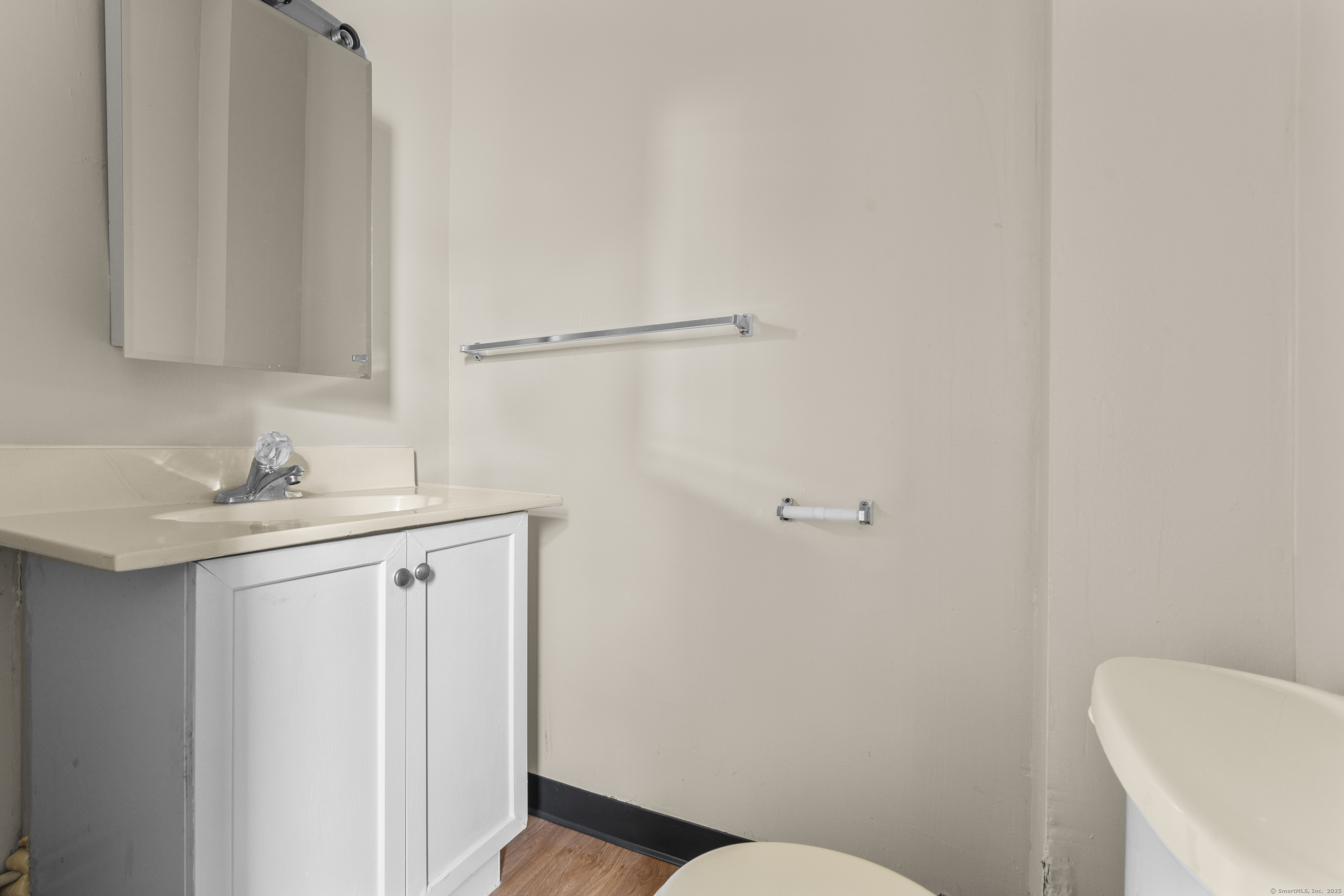 Hartford, Connecticut 06120, United States, 5 Bedrooms Bedrooms, ,2 BathroomsBathrooms,Residential,Active,157063