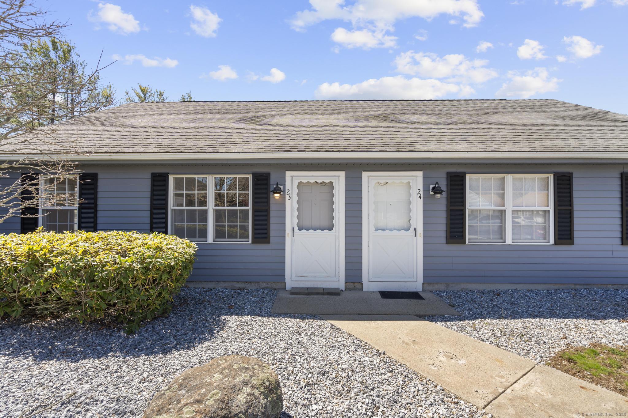 Property for Sale at Plymouth Court 23, Clinton, Connecticut - Bedrooms: 1 
Bathrooms: 1 
Rooms: 3  - $249,900
