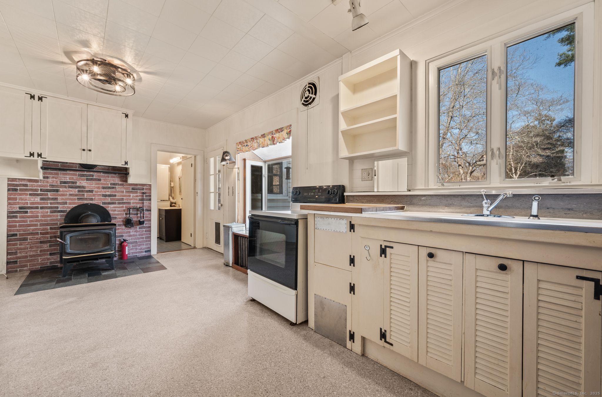 350 Saybrook Road, Haddam, Connecticut image 9