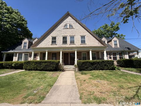 Photo of 117 West Street, Manchester, CT 06040 (MLS # 24173855)