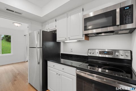 Tiny photo for 13 Glen Ridge #13, Wilton, CT 06897 (MLS # 24192946)
