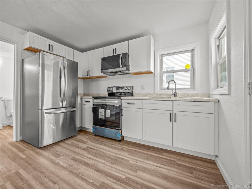 294 Maple Avenue, Montville, Connecticut image 14