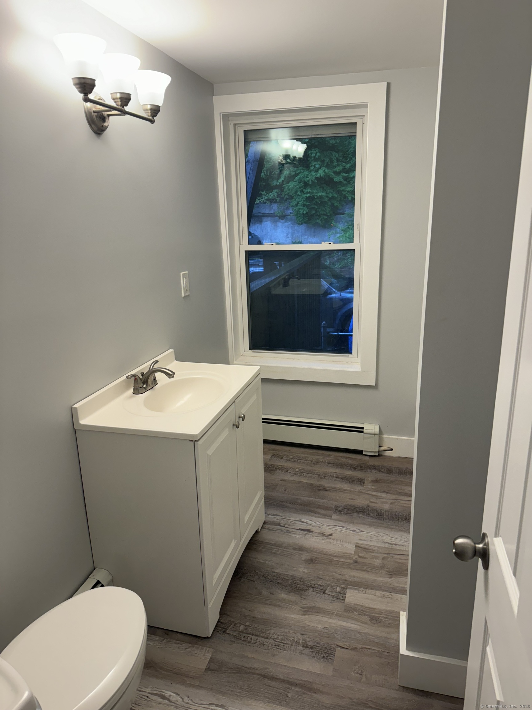 Vernon, Connecticut 06066, United States, 1 Bedroom Bedrooms, ,1 BathroomBathrooms,Residential,Active,237544